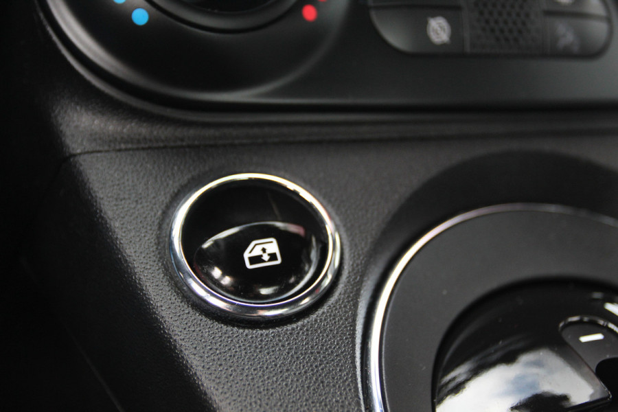 Fiat 500 1.2 Lounge Automaat! | Cruise Control | All-season Banden | Apple/Android CarPlay