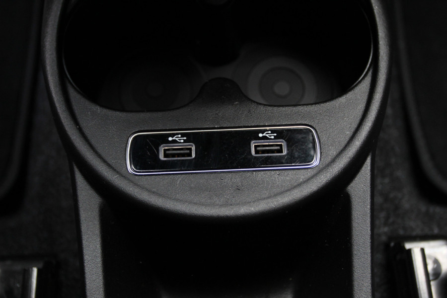 Fiat 500 1.2 Lounge Automaat! | Cruise Control | All-season Banden | Apple/Android CarPlay