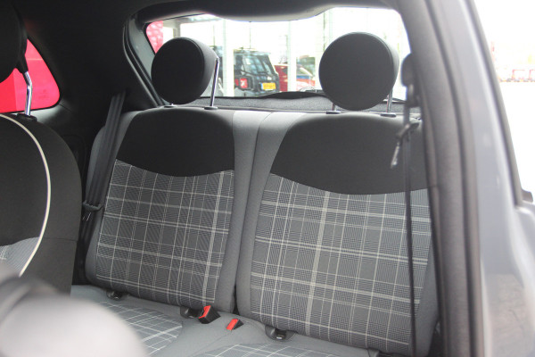 Fiat 500 1.2 Lounge Automaat! | Cruise Control | All-season Banden | Apple/Android CarPlay
