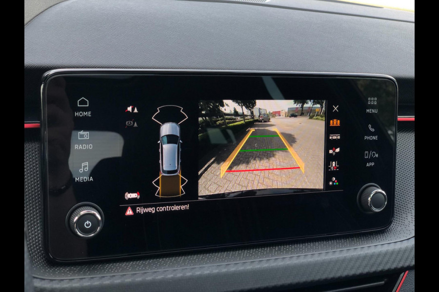 Škoda Kamiq 1.0 TSI Monte Carlo | Panoramadak, Virtual Cockpit, Camera, Climate, Carplay/Android | Dealeronderhouden | NAP |