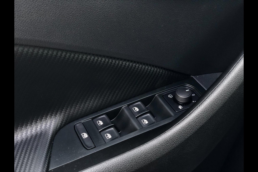 Škoda Kamiq 1.0 TSI Monte Carlo | Panoramadak, Virtual Cockpit, Camera, Climate, Carplay/Android | Dealeronderhouden | NAP |