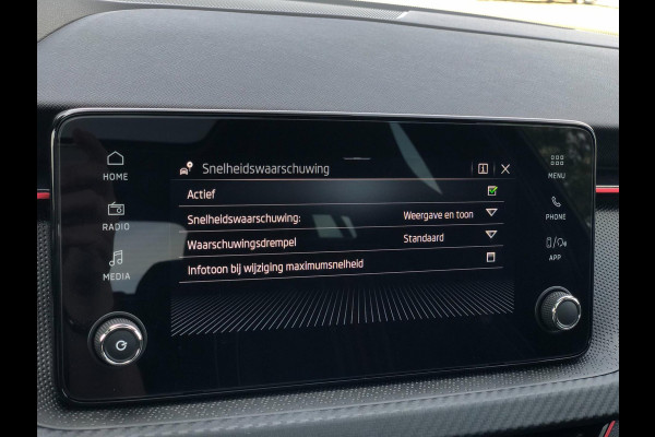 Škoda Kamiq 1.0 TSI Monte Carlo | Panoramadak, Virtual Cockpit, Camera, Climate, Carplay/Android | Dealeronderhouden | NAP |