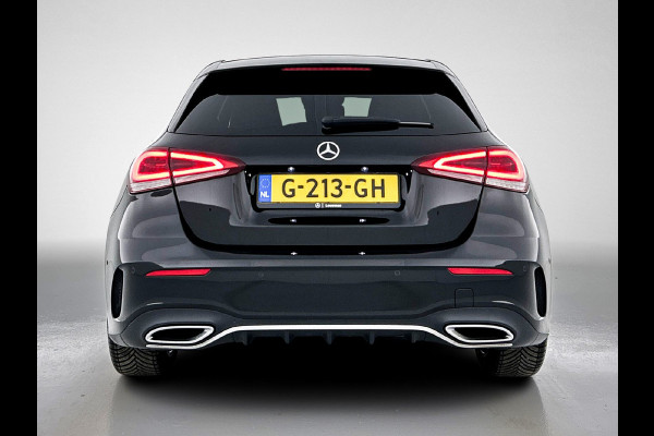 Mercedes-Benz A-Klasse 160 Business Solution AMG | 5 spaaks lichtmetalen velgen | Navigatie | Parking support | Inclusief 24 maanden Mercedes-Benz Certified garantie voor Europa. / Auto Show Tilburg