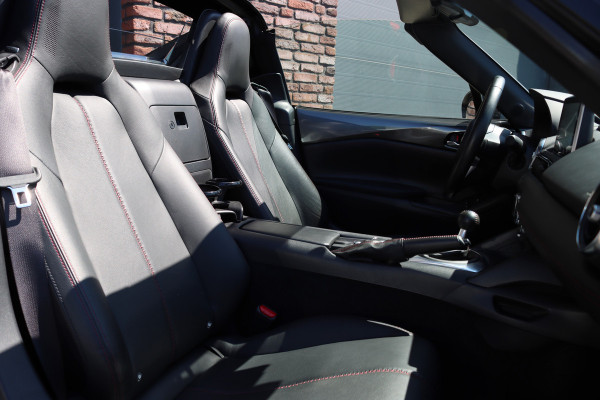 Mazda MX-5 RF 2.0 SkyActiv-G 160 GT-M | Navigatiesysteem | Bose | Leder | Apple Carplay | Stoelverwarming | Dodehoekassistent | Cruise Control | Elek. Clima |