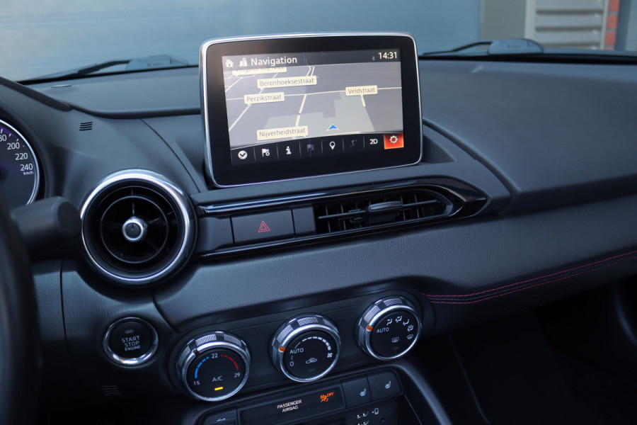 Mazda MX-5 RF 2.0 SkyActiv-G 160 GT-M | Navigatiesysteem | Bose | Leder | Apple Carplay | Stoelverwarming | Dodehoekassistent | Cruise Control | Elek. Clima |