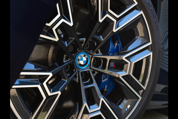BMW i5 Touring eDrive40 M-Sport Pro - Pano - Onderstel Prof - Driving Ass Prof - Harman Kardon