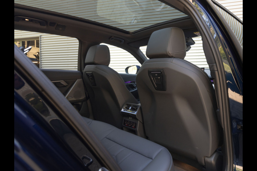 BMW i5 Touring eDrive40 M-Sport Pro - Pano - Onderstel Prof - Driving Ass Prof - Harman Kardon