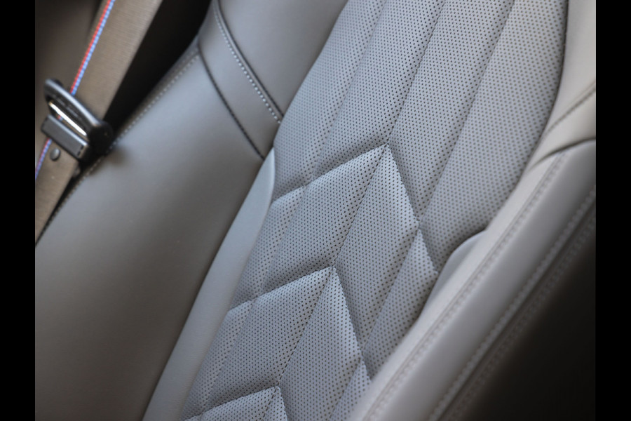 BMW i5 Touring eDrive40 M-Sport Pro - Pano - Onderstel Prof - Driving Ass Prof - Harman Kardon
