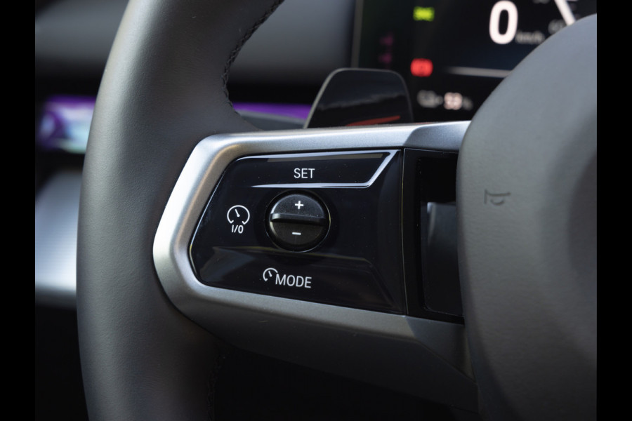 BMW i5 Touring eDrive40 M-Sport Pro - Pano - Onderstel Prof - Driving Ass Prof - Harman Kardon