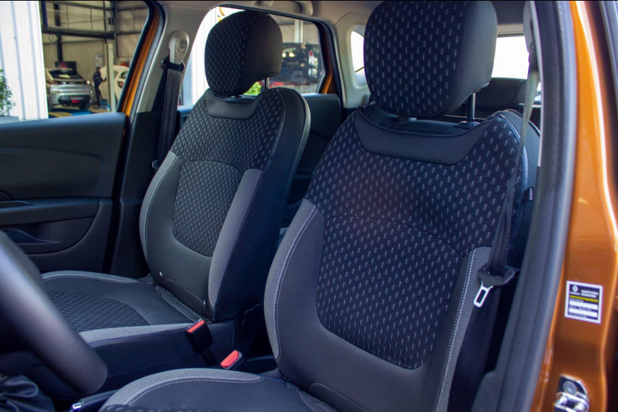 Renault Captur 1.2 TCe Intens|Prijs rijklaar incl. 12 mnd garantie| Bluetooth Navi LMV Camera PDC