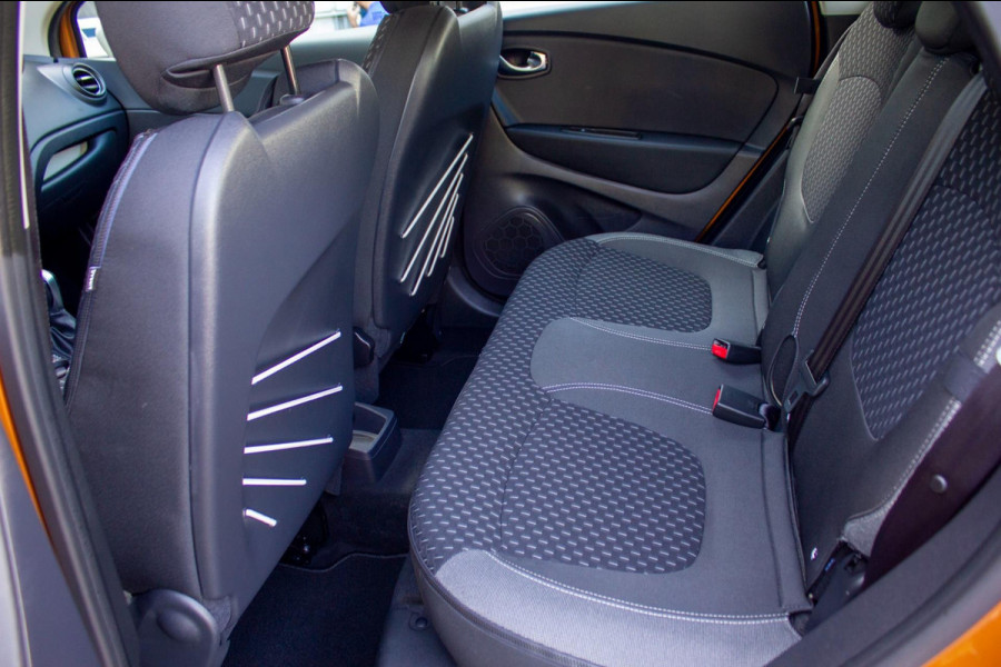 Renault Captur 1.2 TCe Intens|Prijs rijklaar incl. 12 mnd garantie| Bluetooth Navi LMV Camera PDC