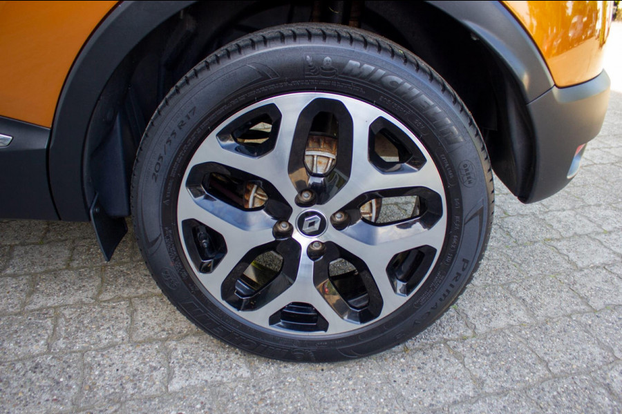 Renault Captur 1.2 TCe Intens|Prijs rijklaar incl. 12 mnd garantie| Bluetooth Navi LMV Camera PDC
