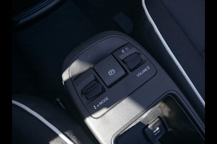 Fiat 500E 42 kWh Cabrio | Clima | Camera | Carplay | Cruise | Uit voorraad leverbaar