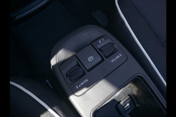 Fiat 500E 42 kWh Cabrio | Clima | Camera | Carplay | Cruise | Uit voorraad leverbaar