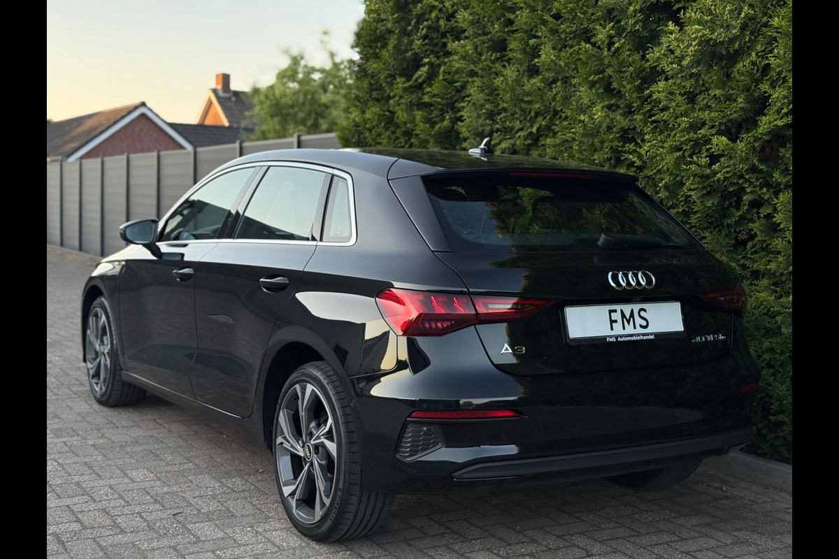 Audi A3 Sportback 40 TFSI e 2x S-Line Camera CarPlay Audi A3 Sportback 40 TFSI e 2x S-Line Camera CarPlay
