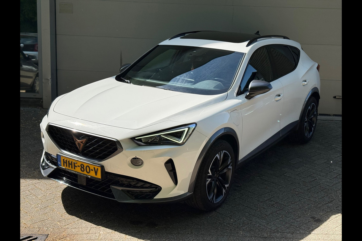 CUPRA Formentor 1.4 e-Hybrid Performance l Pano l Camera l Climate l Dab+ l Navi l Virtual l Sfeerverlichting l CUPRA Formentor 1.4 e-Hybrid Performance l Pano l Camera l Climate l Dab+ l Navi l Virtual l Sfeerverlichting l
