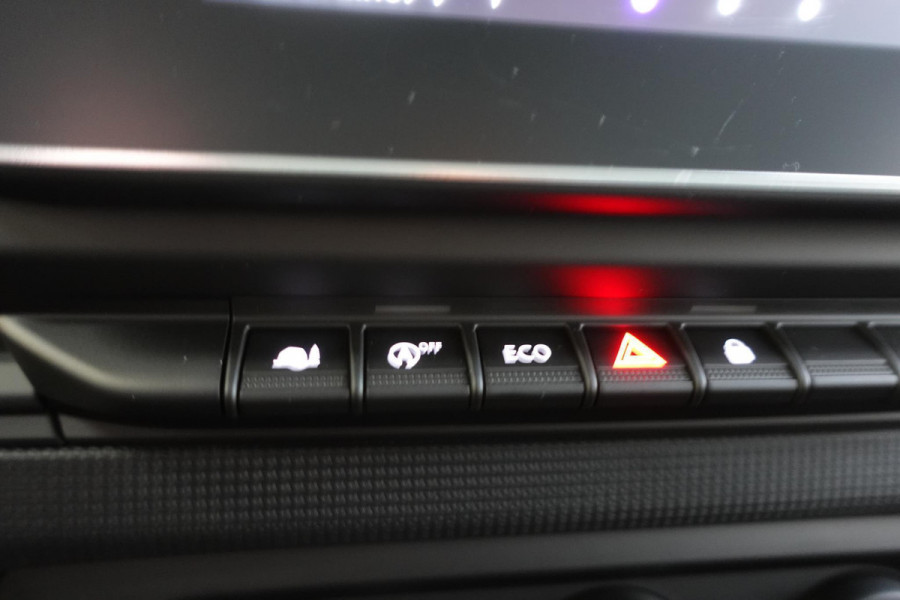Renault Trafic 2.0 150PK T30 L2H1 BPM VRIJ! BPM VRIJ! Airco Bluetooth Camera Cruise PDC Trekhaak