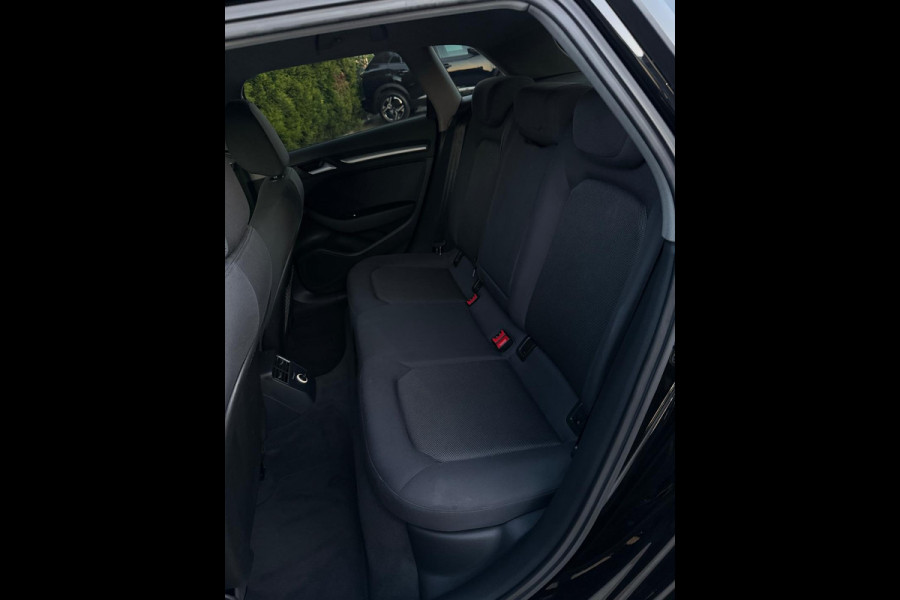 Audi A3 Sportback 40 e-tron Advance Sport Camera CarPlay