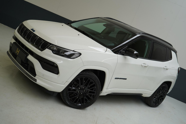 Jeep Compass 4xe 240 Plug-in Hybrid Electric S | Leder | Navigatie | Achteruitrijcamera | Stuurverwarming