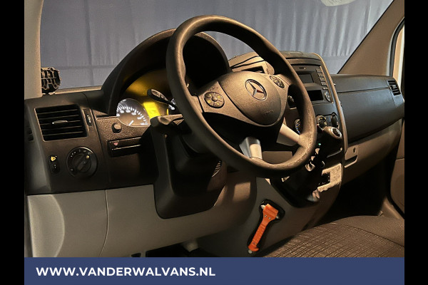 Mercedes-Benz Sprinter 316 CDI 164pk L2H2 Euro6 Airco | 2800kg Trekhaak | Omvormer | Cruisecontrol parkeersensoren, chauffeursstoel