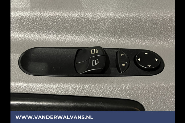 Mercedes-Benz Sprinter 316 CDI 164pk L2H2 Euro6 Airco | 2800kg Trekhaak | Omvormer | Cruisecontrol parkeersensoren, chauffeursstoel
