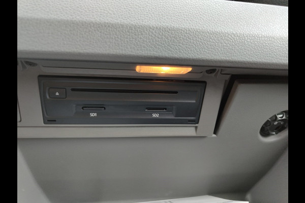 Volkswagen Crafter 30 2.0TDI L3H2 Airco Camera Navi Ingebouwd kantoor Bluetooth EURO6 Betonplex vloer Wandbekleding Schuifdeur Buro 2.500kg trekvermogen keurige bus!