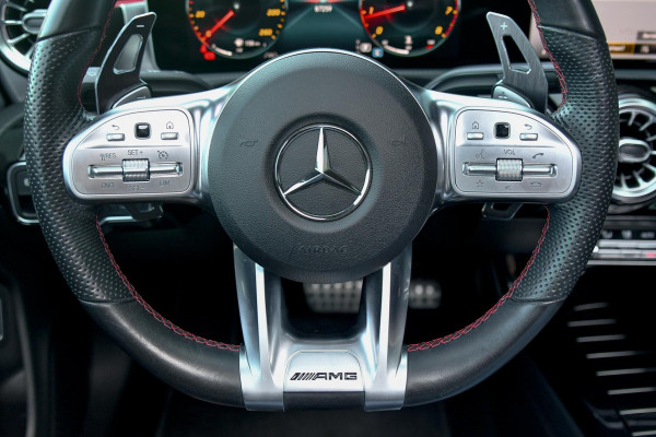 Mercedes-Benz CLA-Klasse 180 AMG Night ed. Pano, Camera, Sfeer, CarPlay, 19''!