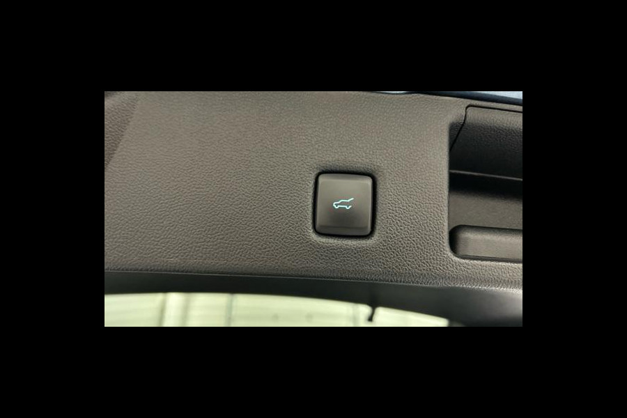 Ford Kuga 2.5 PHEV ST-Line X 225pk | Black Pack | Sync 3 Navigatie | 20 inch Lichtmetaal | Contrasterend dak| 1.500kg Trekgewicht