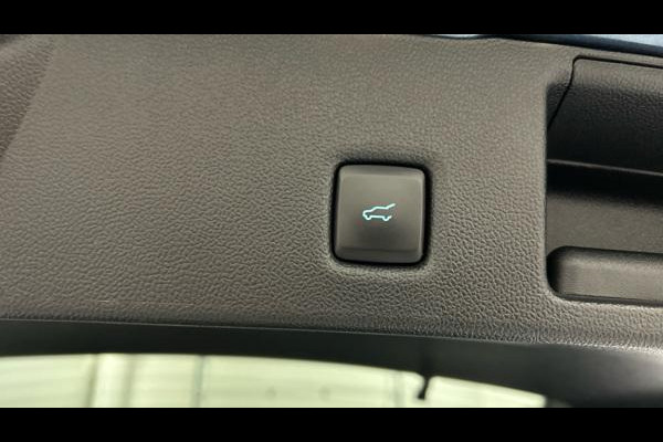 Ford Kuga 2.5 PHEV ST-Line X 225pk | Black Pack | Sync 3 Navigatie | 20 inch Lichtmetaal | Contrasterend dak| 1.500kg Trekgewicht