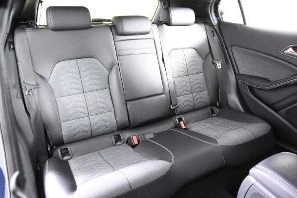 Mercedes-Benz GLA 180 *1ste Eigenaar*Navigatie*Leer*PDC*