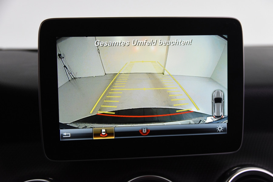 Mercedes-Benz GLA 180 *1ste Eigenaar*Navigatie*Leer*PDC*