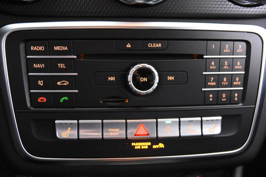 Mercedes-Benz GLA 180 *1ste Eigenaar*Navigatie*Leer*PDC*