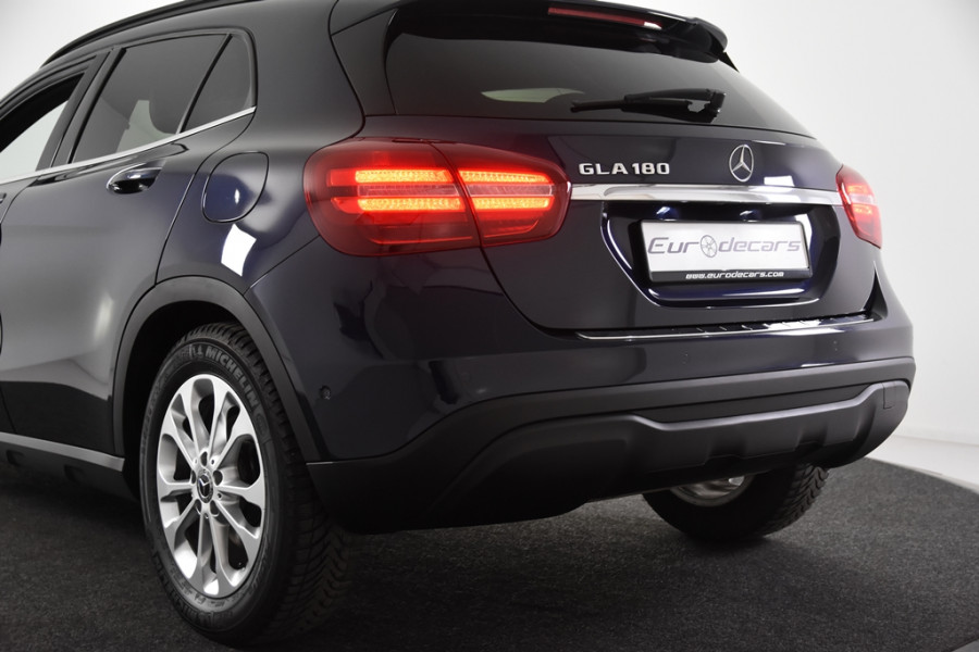 Mercedes-Benz GLA 180 *1ste Eigenaar*Navigatie*Leer*PDC*