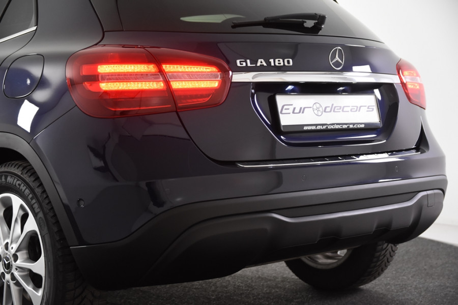 Mercedes-Benz GLA 180 *1ste Eigenaar*Navigatie*Leer*PDC*