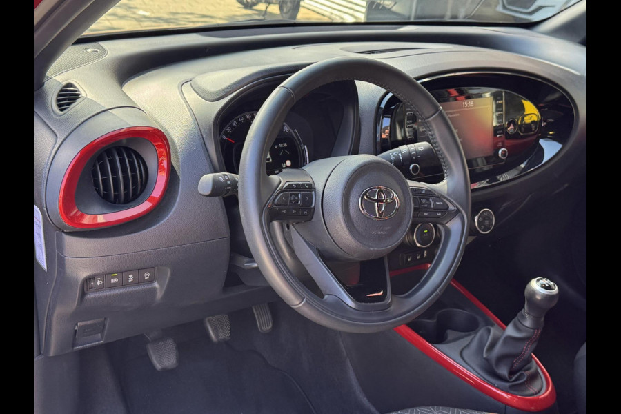 Toyota Aygo X 1.0 VVT-i MT Play Apple CarPlay/Navigatie I Airco I Sport velgen I Achteruitrij camera I 29.000KM Dealer onderhouden