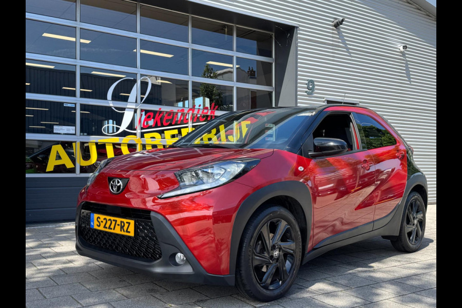 Toyota Aygo X 1.0 VVT-i MT Play Apple CarPlay/Navigatie I Airco I Sport velgen I Achteruitrij camera I 29.000KM Dealer onderhouden