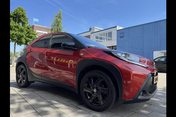 Toyota Aygo X 1.0 VVT-i MT Play Apple CarPlay/Navigatie I Airco I Sport velgen I Achteruitrij camera I 29.000KM Dealer onderhouden