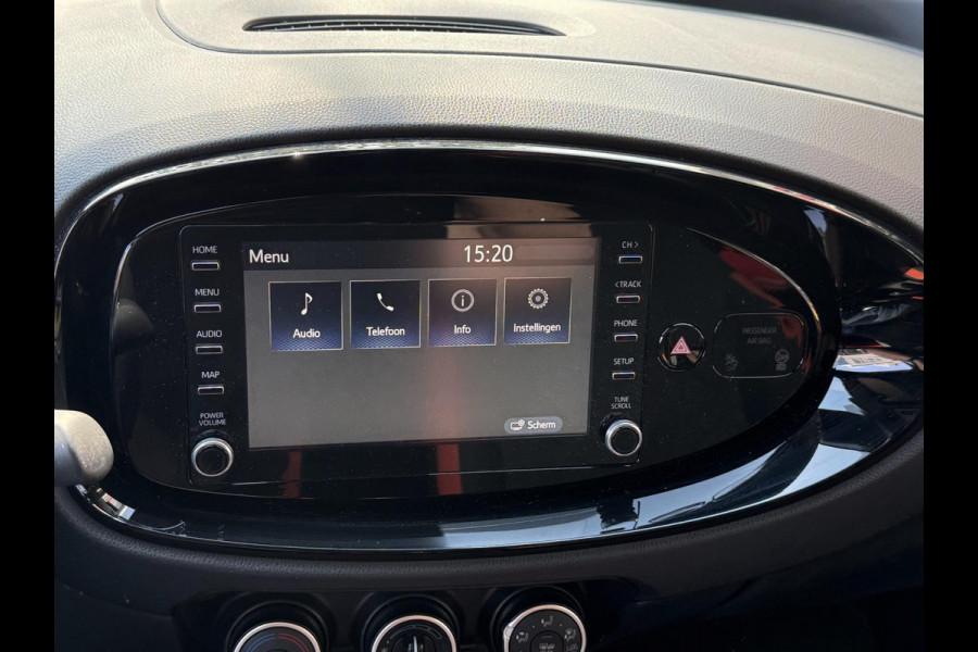 Toyota Aygo X 1.0 VVT-i MT Play Apple CarPlay/Navigatie I Airco I Sport velgen I Achteruitrij camera I 29.000KM Dealer onderhouden