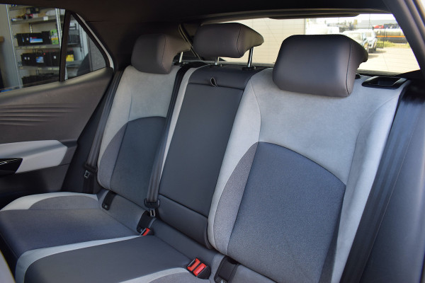 Volkswagen ID.3 First Max 58 kWh | Trekhaak | Pano | HUD | Massage | CarPlay