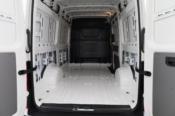 Volkswagen Crafter Highline L3 (2) Bestelwagen 2.0 TDI EU6 103 kW (1 NETTO DEAL!!   Automaat!