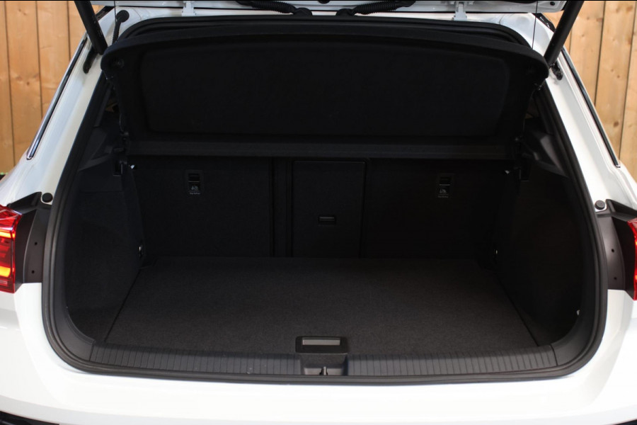 Volkswagen T-Roc 1.5 TSI R-Line *Pano*Camera*Massage*Keyless*DSG*