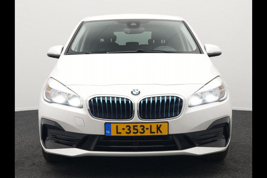 BMW 2 Serie Active Tourer 225xe iPerformance Plug In Hybrid 225pk PHEV | Navi | Stoelverwarming | 17"L.M | El. Achterklep | Cruise Control | PDC V + A |