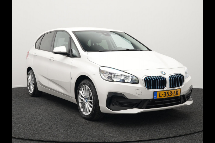 BMW 2 Serie Active Tourer 225xe iPerformance Plug In Hybrid 225pk PHEV | Navi | Stoelverwarming | 17"L.M | El. Achterklep | Cruise Control | PDC V + A |
