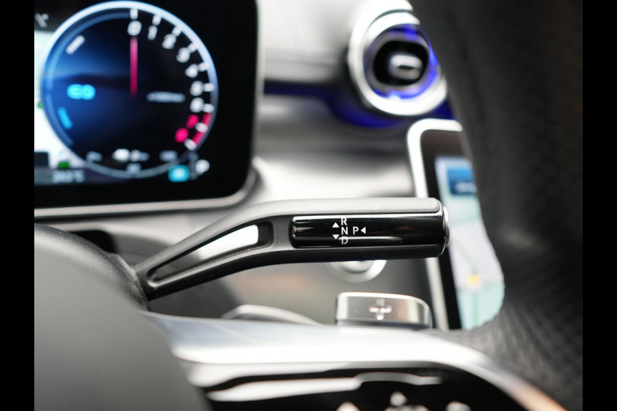 Mercedes-Benz C-Klasse Estate 300 e AMG Line Plug in Hybrid Selenite Magno PHEV | Panodak | Trekhaak af Fabriek | Adaptive Cruise | Elektrische Stoelen met  Memory | Carplay | Sfeerverlichting | MBUX | Navigatie | 360 Camera | DAB | Virtual |