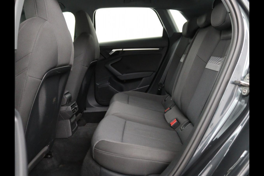 Audi A3 Sportback 30 TFSI Business edition Automaat | Trekhaak | Navigatie | Appel CarPlay | Cruise Control | DAB | LED | LMV