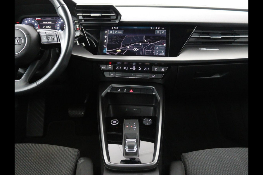 Audi A3 Sportback 30 TFSI Business edition Automaat | Trekhaak | Navigatie | Appel CarPlay | Cruise Control | DAB | LED | LMV