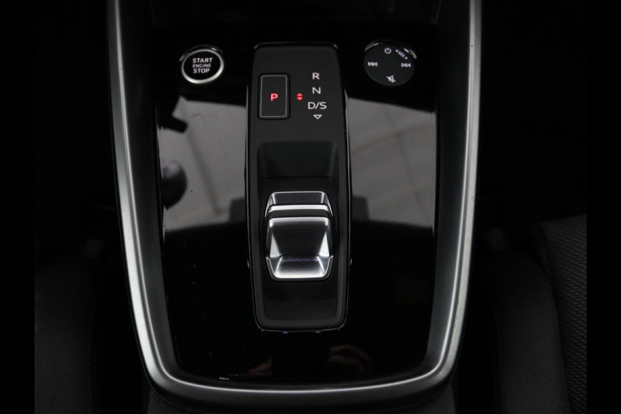 Audi A3 Sportback 30 TFSI Business edition Automaat | Trekhaak | Navigatie | Appel CarPlay | Cruise Control | DAB | LED | LMV