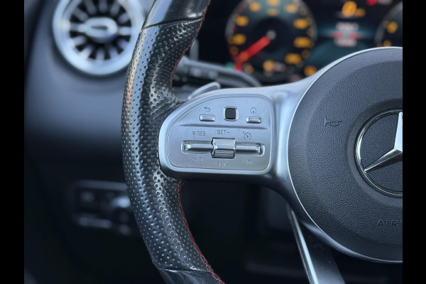 Mercedes-Benz Glb 200 Business Solution AMG 7p. Pano|Trekhaak|Sfeer|Advanced sound