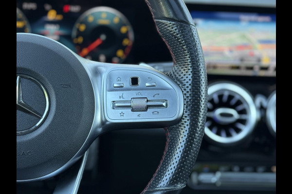 Mercedes-Benz Glb 200 Business Solution AMG 7p. Pano|Trekhaak|Sfeer|Advanced sound