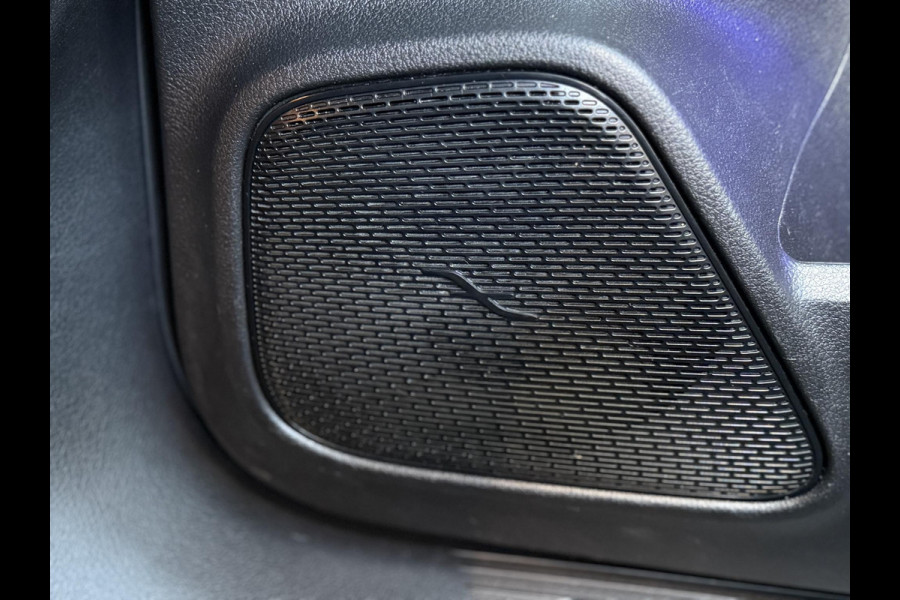 Mercedes-Benz Glb 200 Business Solution AMG 7p. Pano|Trekhaak|Sfeer|Advanced sound